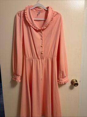 Vintage Women’s Peach Ruffle Collar Long Sleeve Dress